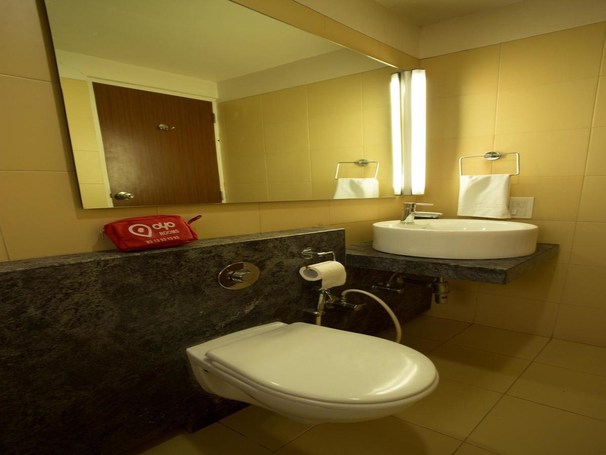 Oyo 13771 Executive Residency Otel Pune Dış mekan fotoğraf