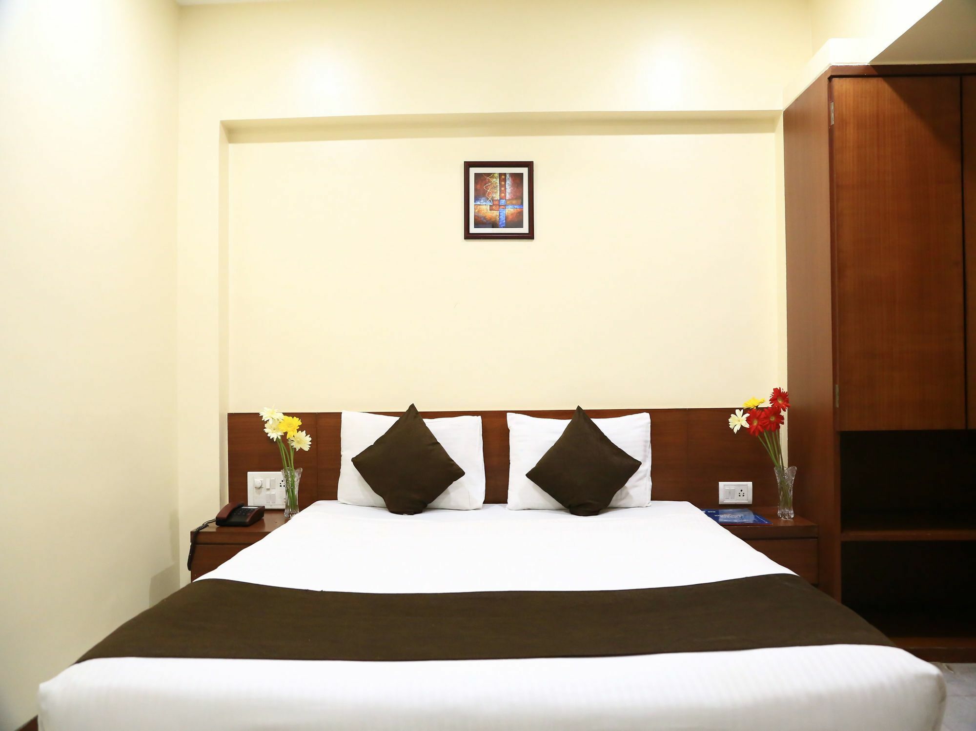 Oyo 13771 Executive Residency Otel Pune Dış mekan fotoğraf