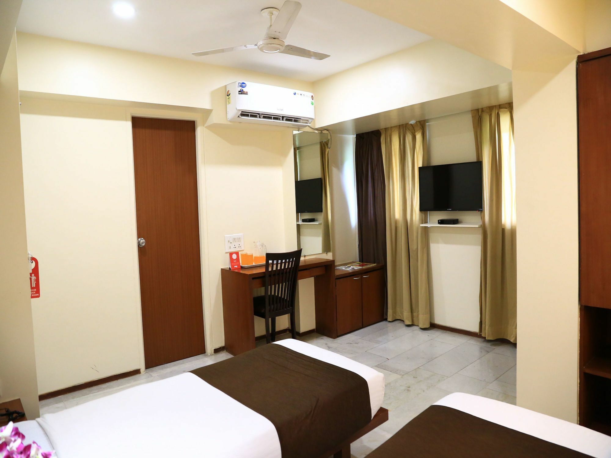 Oyo 13771 Executive Residency Otel Pune Dış mekan fotoğraf
